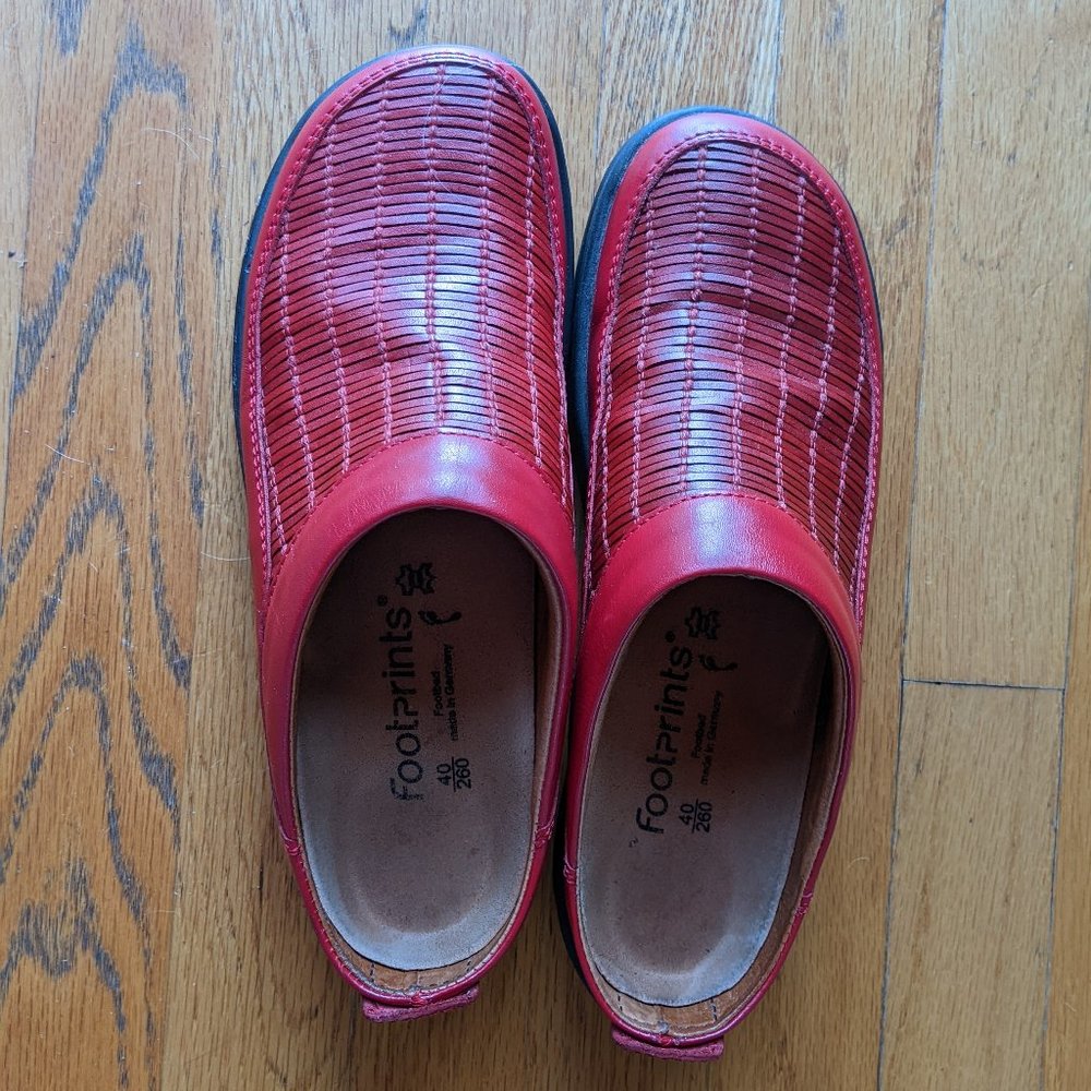 Footprints by Birkenstock Ashby Red Woven Clogs